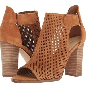 Marc Fisher Deztin Heels in Rust Size 7.5